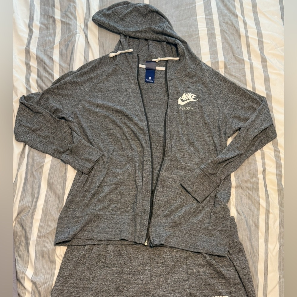 Nike Heather Gray Apparel